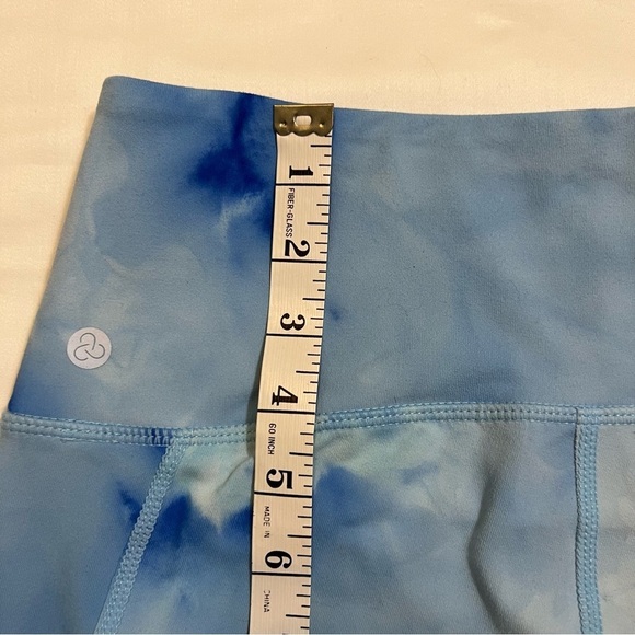 ZELLA Women's Blue Spray Dye Print Live In Pull-On Biker Shorts, Small - Picture 8 of 8